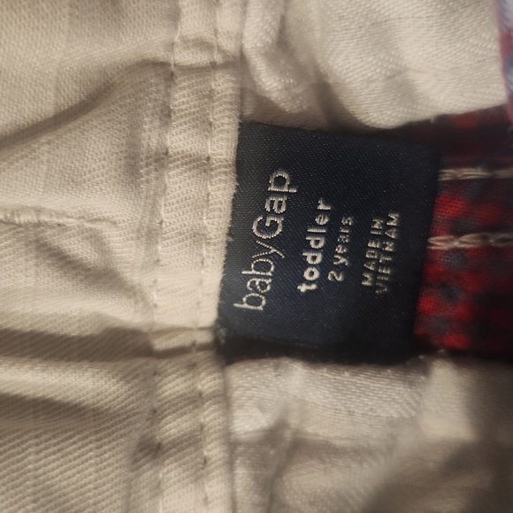 Gap-Plaid Kids Shorts with Skull Pattern. Size 2T - Picture 2 of 3